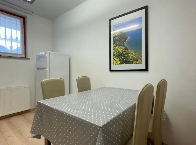 Sotlar * איזולה